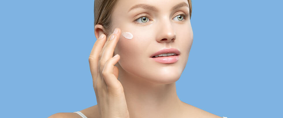 How to maintain beautiful and youthful skin during the flight and after arrival: expert advice