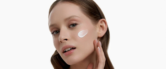 Makeup base for oily skin